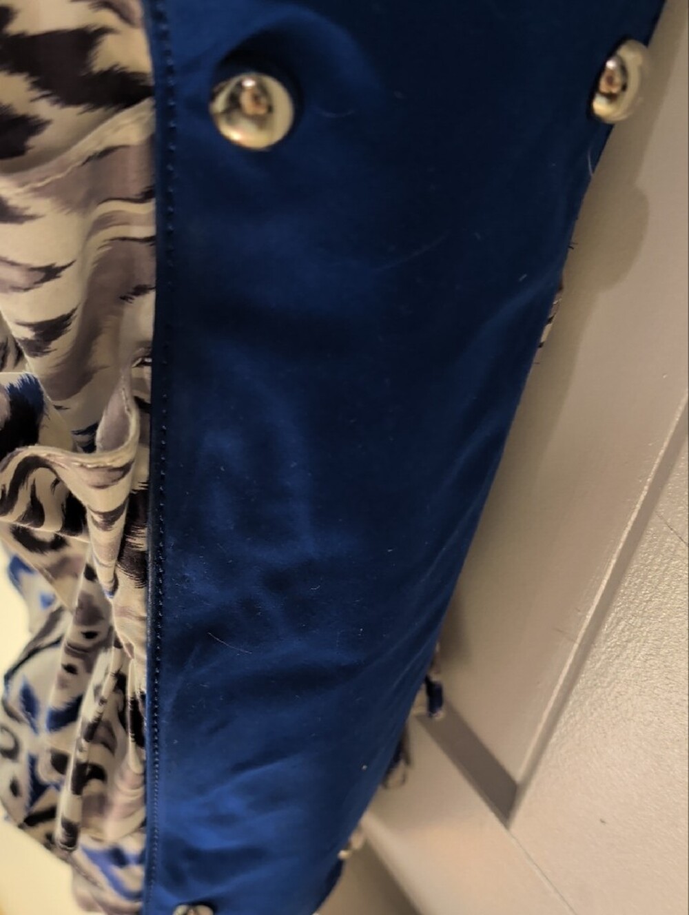 Bebe Blue Patterned Ruffle Tote Bag - Picture 5 of 16